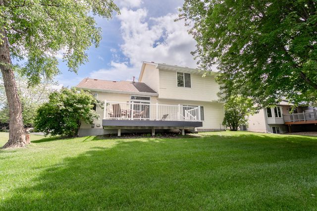 8284 Ashford Road, Woodbury, MN 55125