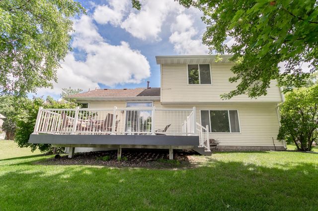 8284 Ashford Road, Woodbury, MN 55125