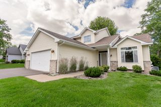 8284 Ashford Road, Woodbury, MN 55125