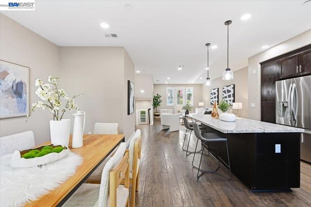 5423 Iron Horse Pkwy, Dublin, CA 94568