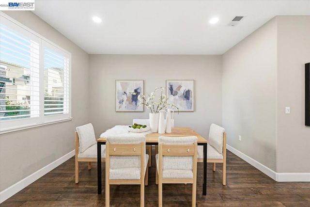5423 Iron Horse Pkwy, Dublin, CA 94568