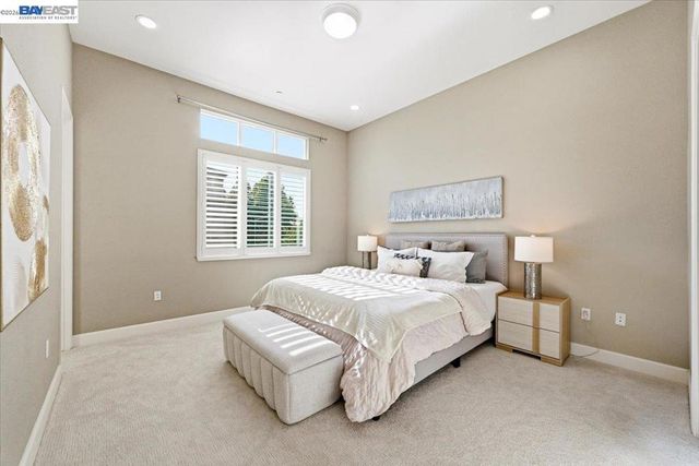 5423 Iron Horse Pkwy, Dublin, CA 94568