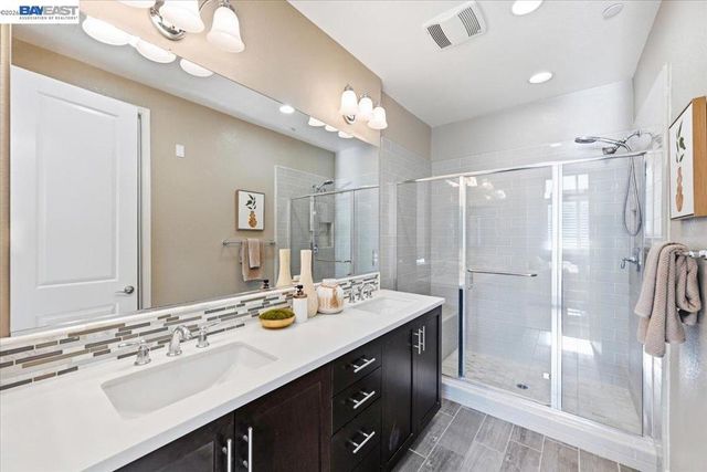 5423 Iron Horse Pkwy, Dublin, CA 94568