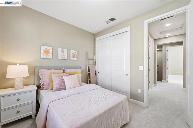 5423 Iron Horse Pkwy, Dublin, CA 94568