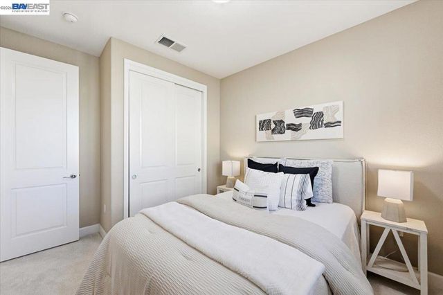 5423 Iron Horse Pkwy, Dublin, CA 94568