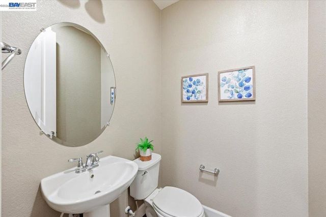 5423 Iron Horse Pkwy, Dublin, CA 94568