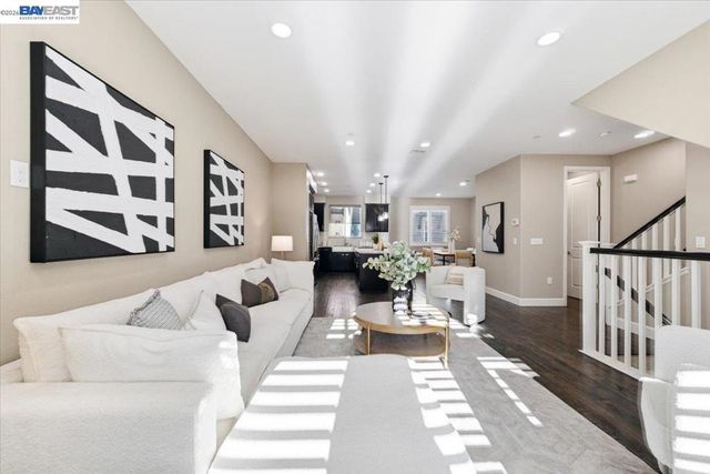 5423 Iron Horse Pkwy, Dublin, CA 94568