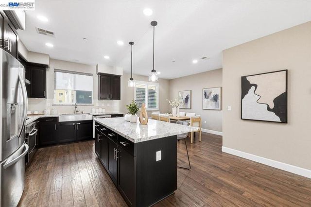 5423 Iron Horse Pkwy, Dublin, CA 94568