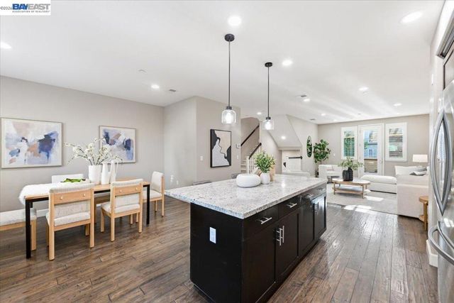 5423 Iron Horse Pkwy, Dublin, CA 94568