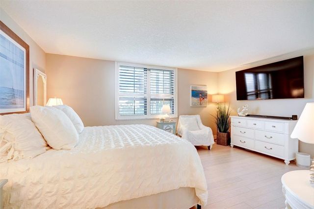 5480 N Ocean Drive B2a, Singer Island, FL 33404