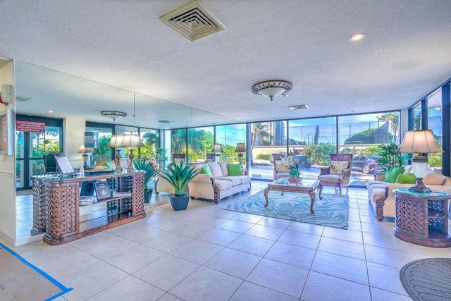 5480 N Ocean Drive B2a, Singer Island, FL 33404