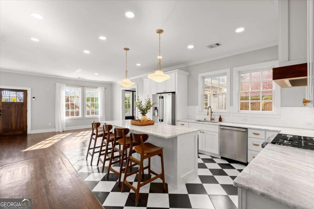 684 Kennesaw Avenue NE, Atlanta, GA 30308 — photo 3