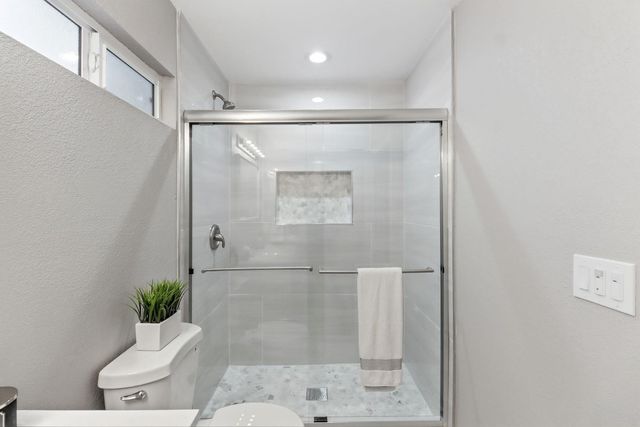 2728 Northview Dr, Sacramento, CA 95833