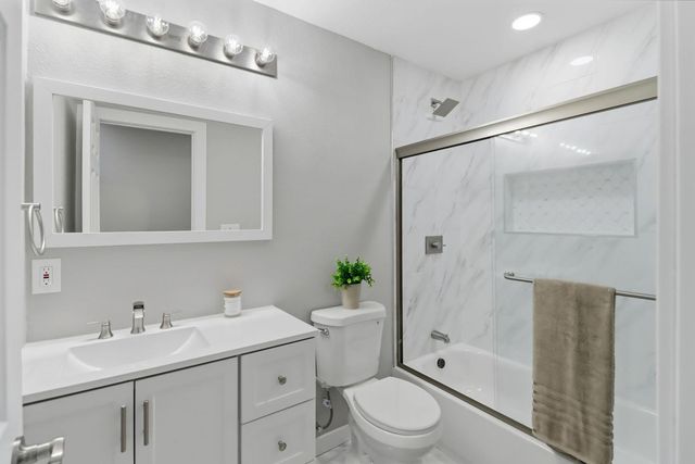 2728 Northview Dr, Sacramento, CA 95833