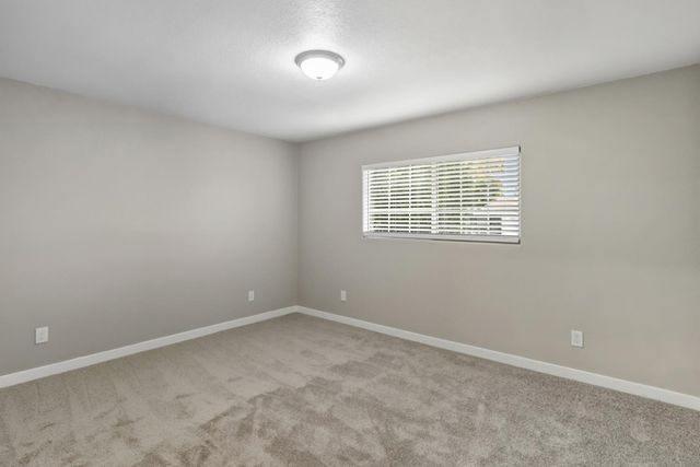 2728 Northview Dr, Sacramento, CA 95833