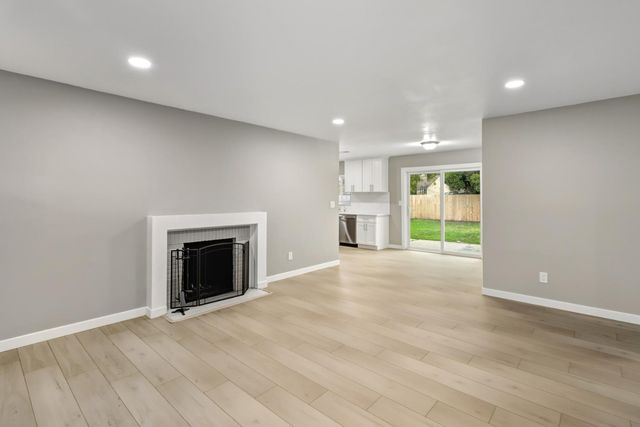 2728 Northview Dr, Sacramento, CA 95833