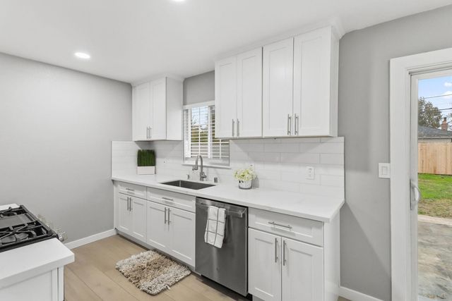 2728 Northview Dr, Sacramento, CA 95833