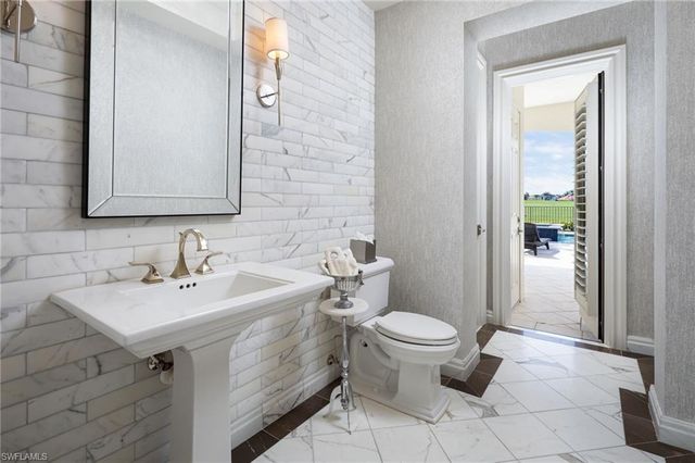 16450 Seneca WAY, Naples, FL 34110