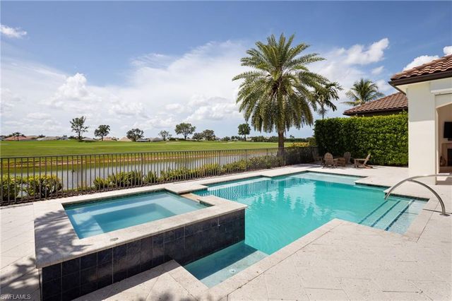 16450 Seneca WAY, Naples, FL 34110