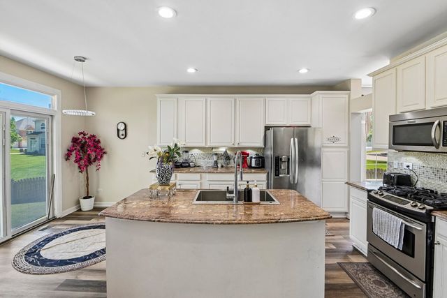 2154 Muirfield Trail, Bolingbrook, IL 60490