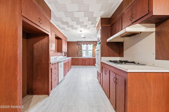 212 S Jefferson Street, Abbeville, LA 70510