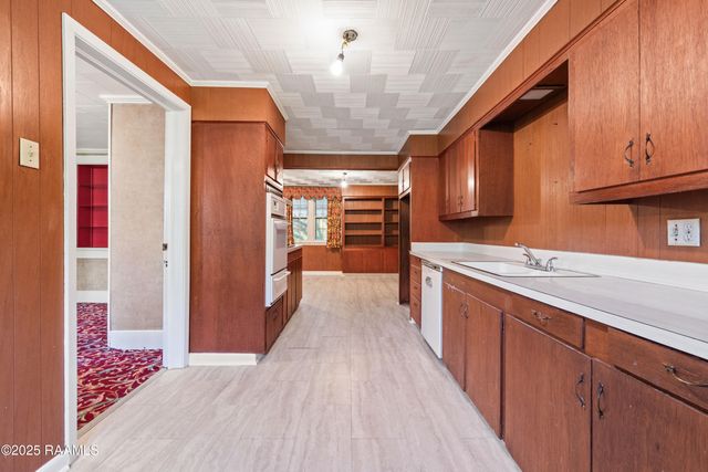 212 S Jefferson Street, Abbeville, LA 70510