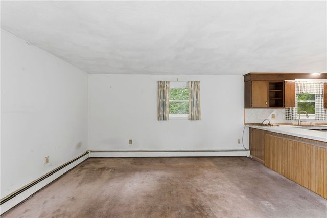 41 Shirley Street, Warwick, RI 02888