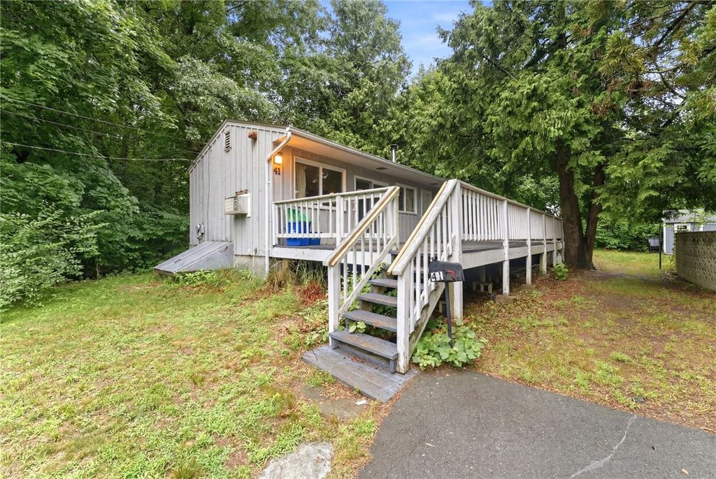 41 Shirley Street, Warwick, RI 02888