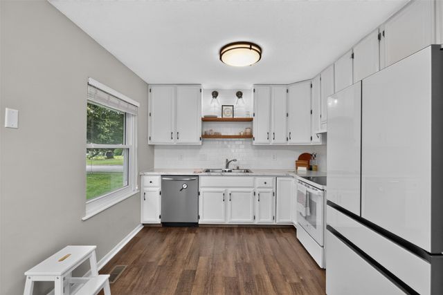 1410 NW Pebble Drive, Ankeny, IA 50023