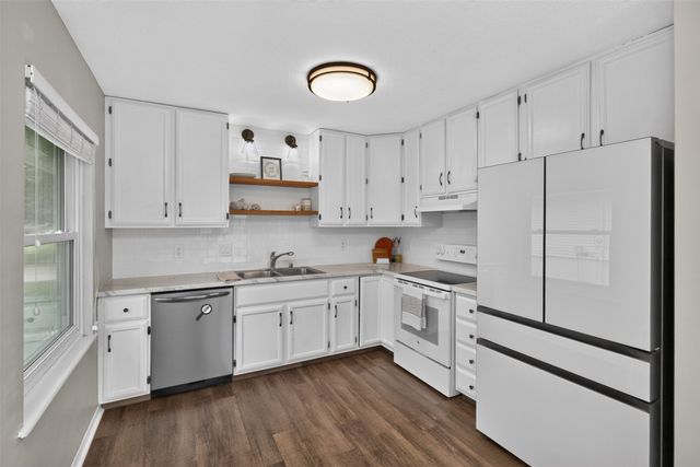 1410 NW Pebble Drive, Ankeny, IA 50023