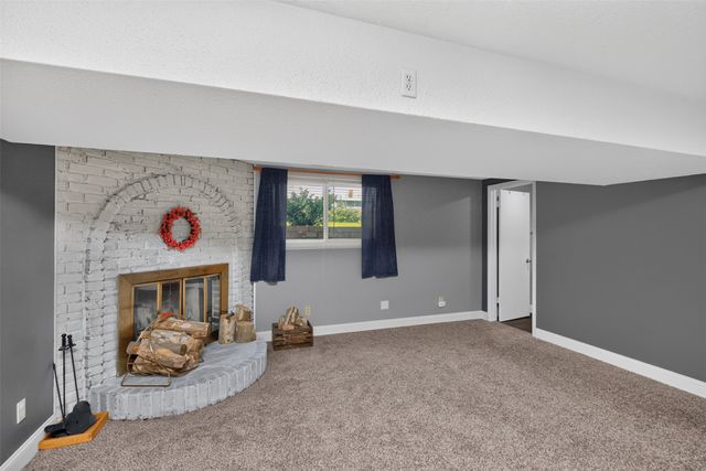 1410 NW Pebble Drive, Ankeny, IA 50023