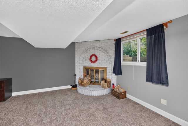 1410 NW Pebble Drive, Ankeny, IA 50023