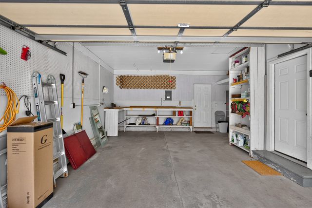 1410 NW Pebble Drive, Ankeny, IA 50023