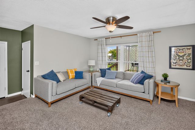 1410 NW Pebble Drive, Ankeny, IA 50023