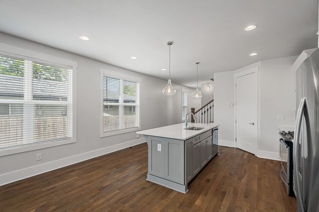 838B Lischey Ave, Nashville, TN 37207