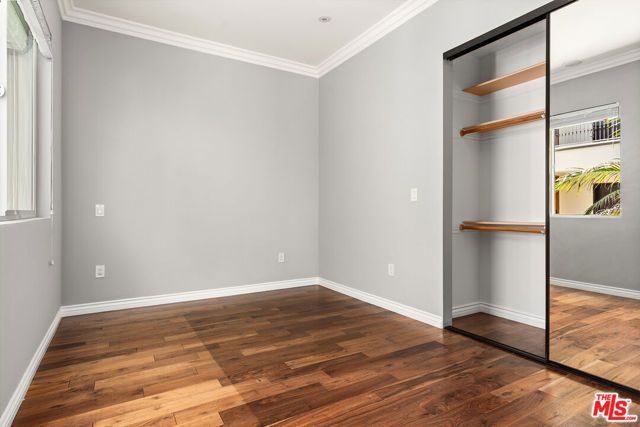 632 N Kings Road 202, West Hollywood, CA 90048