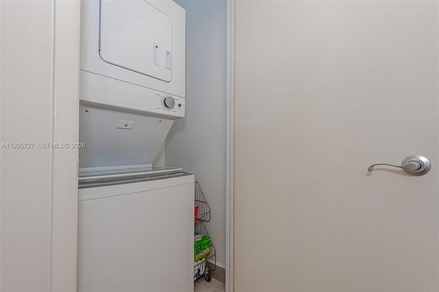 1000 S Pointe dr 906, Miami Beach, FL 33139