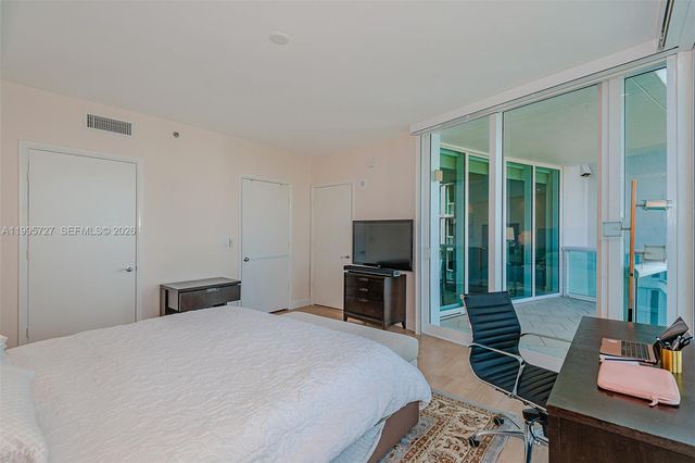 1000 S Pointe dr 906, Miami Beach, FL 33139