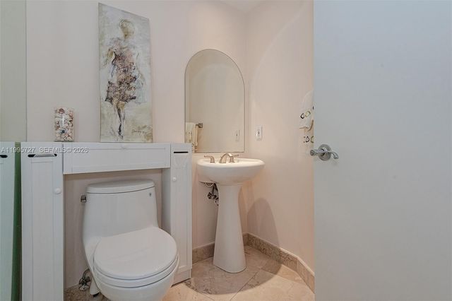 1000 S Pointe dr 906, Miami Beach, FL 33139