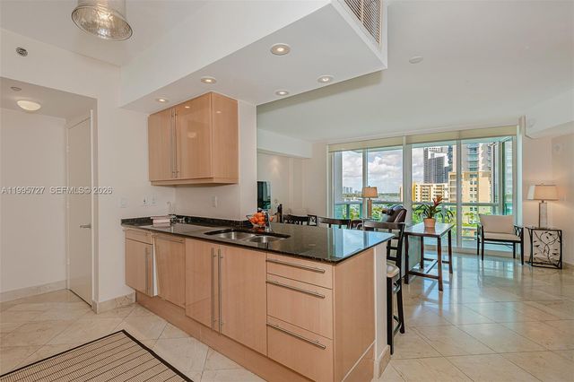 1000 S Pointe dr 906, Miami Beach, FL 33139