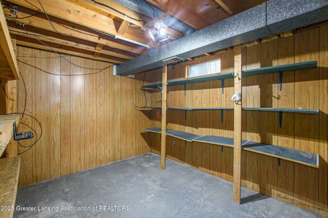 516 Hume Boulevard, Lansing, MI 48917