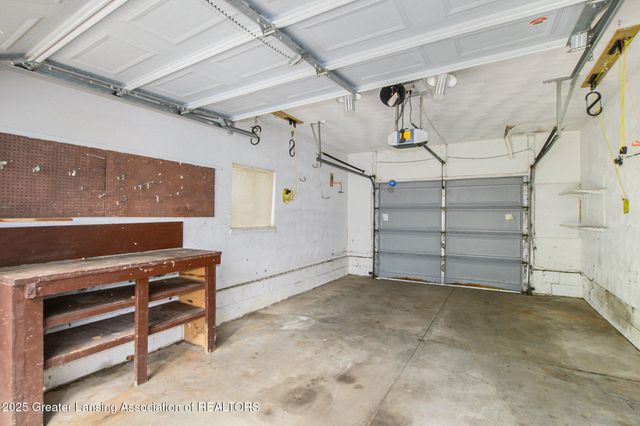 516 Hume Boulevard, Lansing, MI 48917