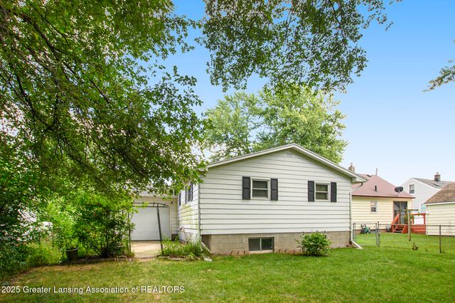516 Hume Boulevard, Lansing, MI 48917