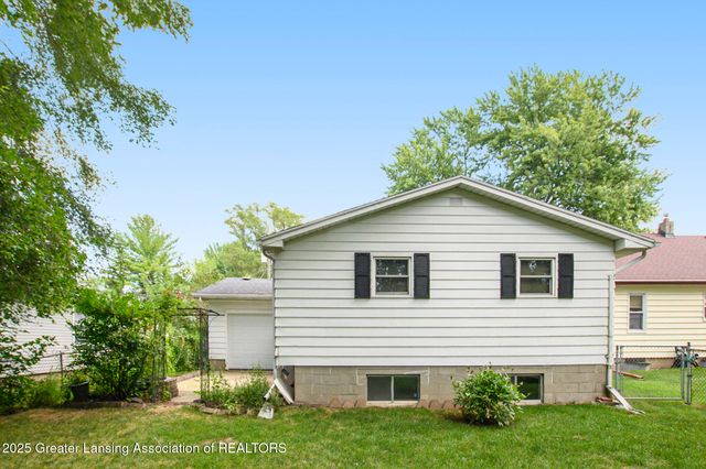 516 Hume Boulevard, Lansing, MI 48917