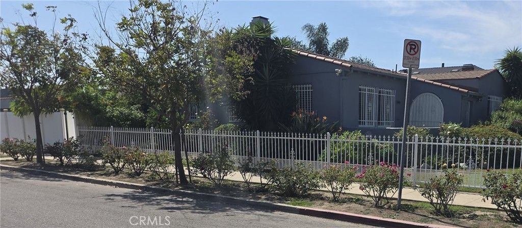 1902 W 65th, Los Angeles, CA 90047 — photo 2