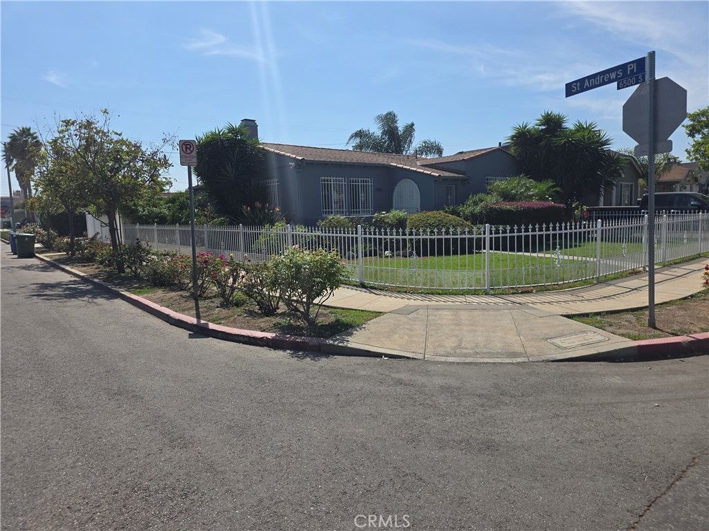 1902 W 65th, Los Angeles, CA 90047 — photo 3