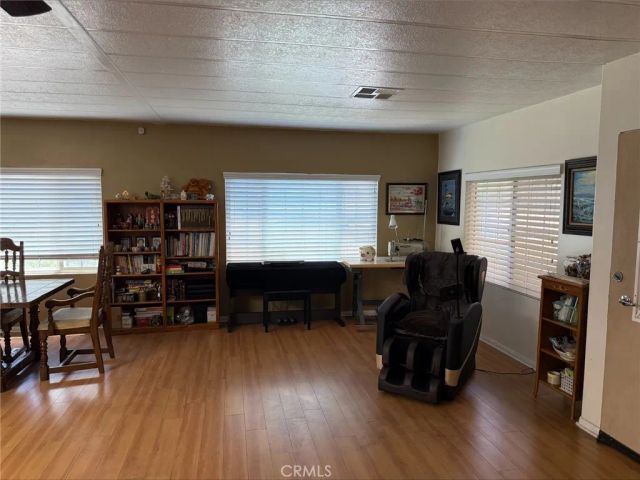 1307 Brentwood, Hemet, CA 92545