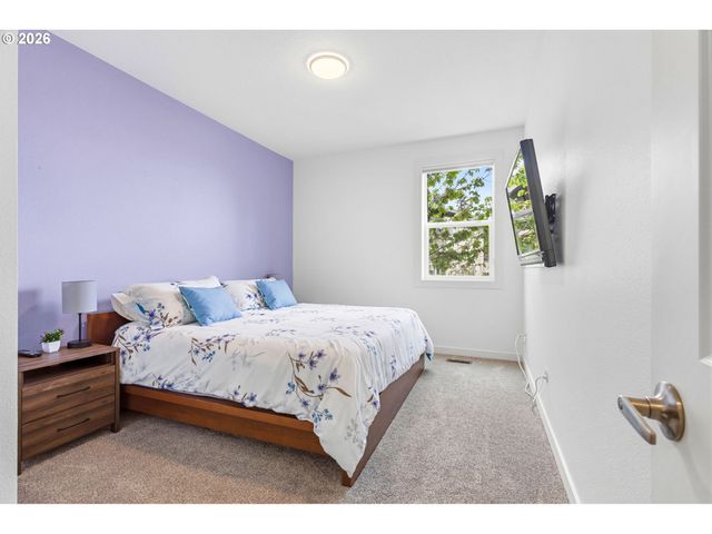 1372 OVERVIEW St, Salem, OR 97304