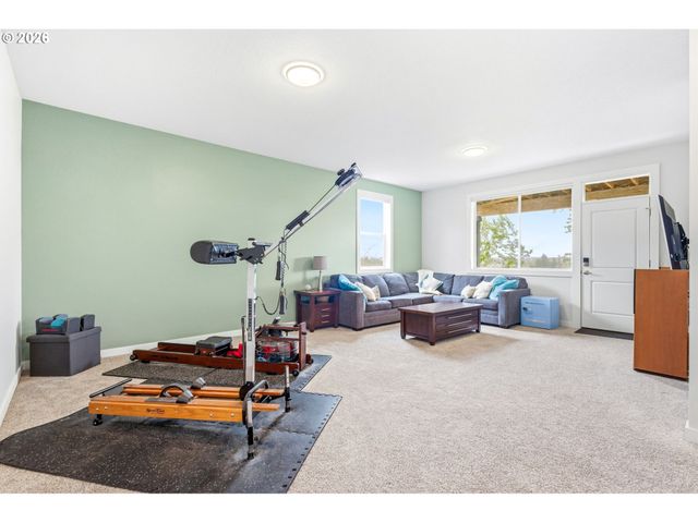 1372 OVERVIEW St, Salem, OR 97304