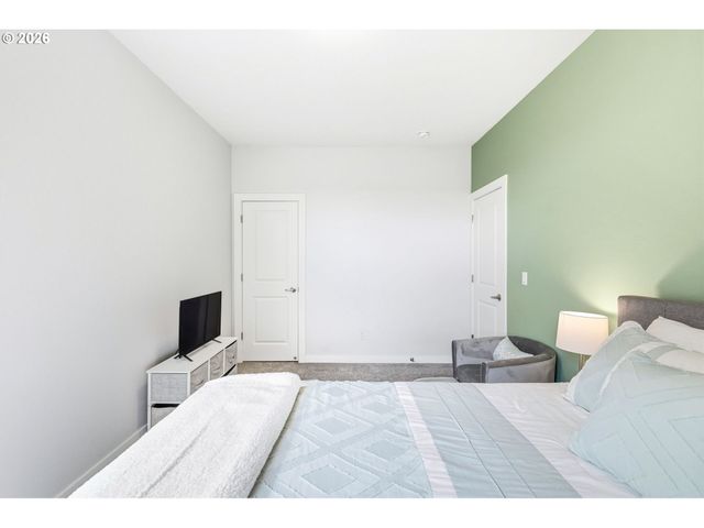 1372 OVERVIEW St, Salem, OR 97304